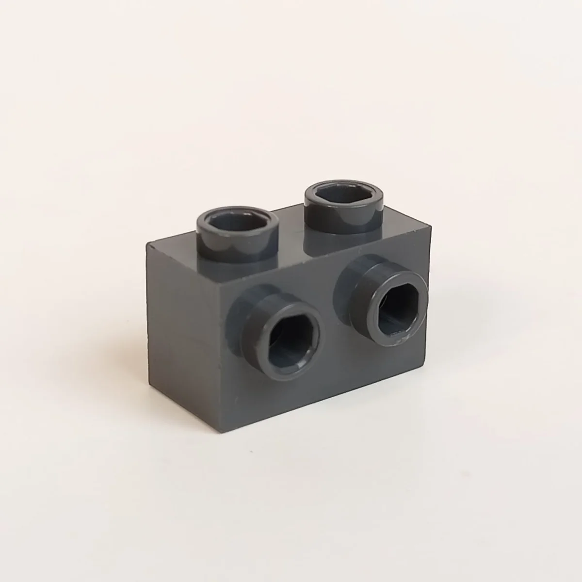 Brick Modified 1 x 2 with side studs