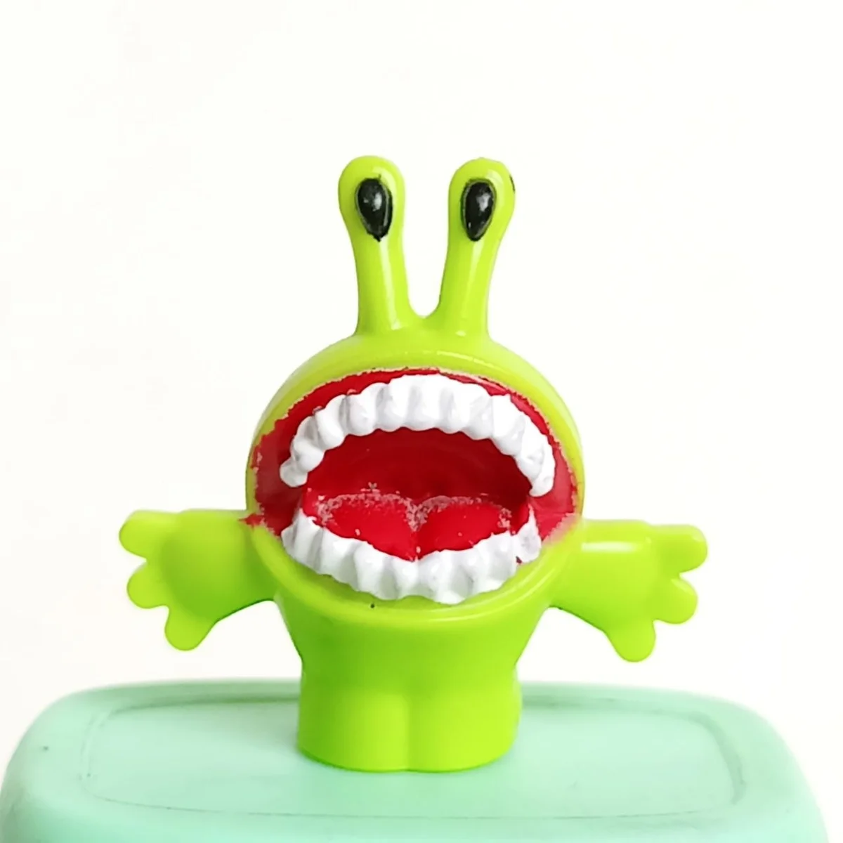 Chompy, green