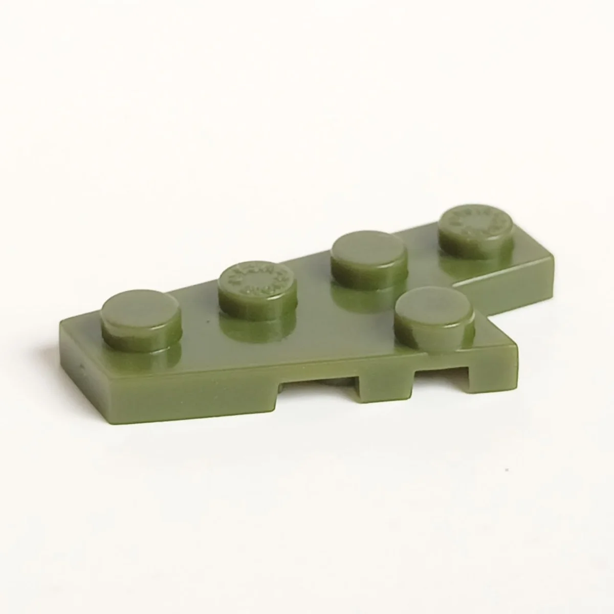 Plate 2 x 4 wedge with notch, left in Green, Medium (Camo)