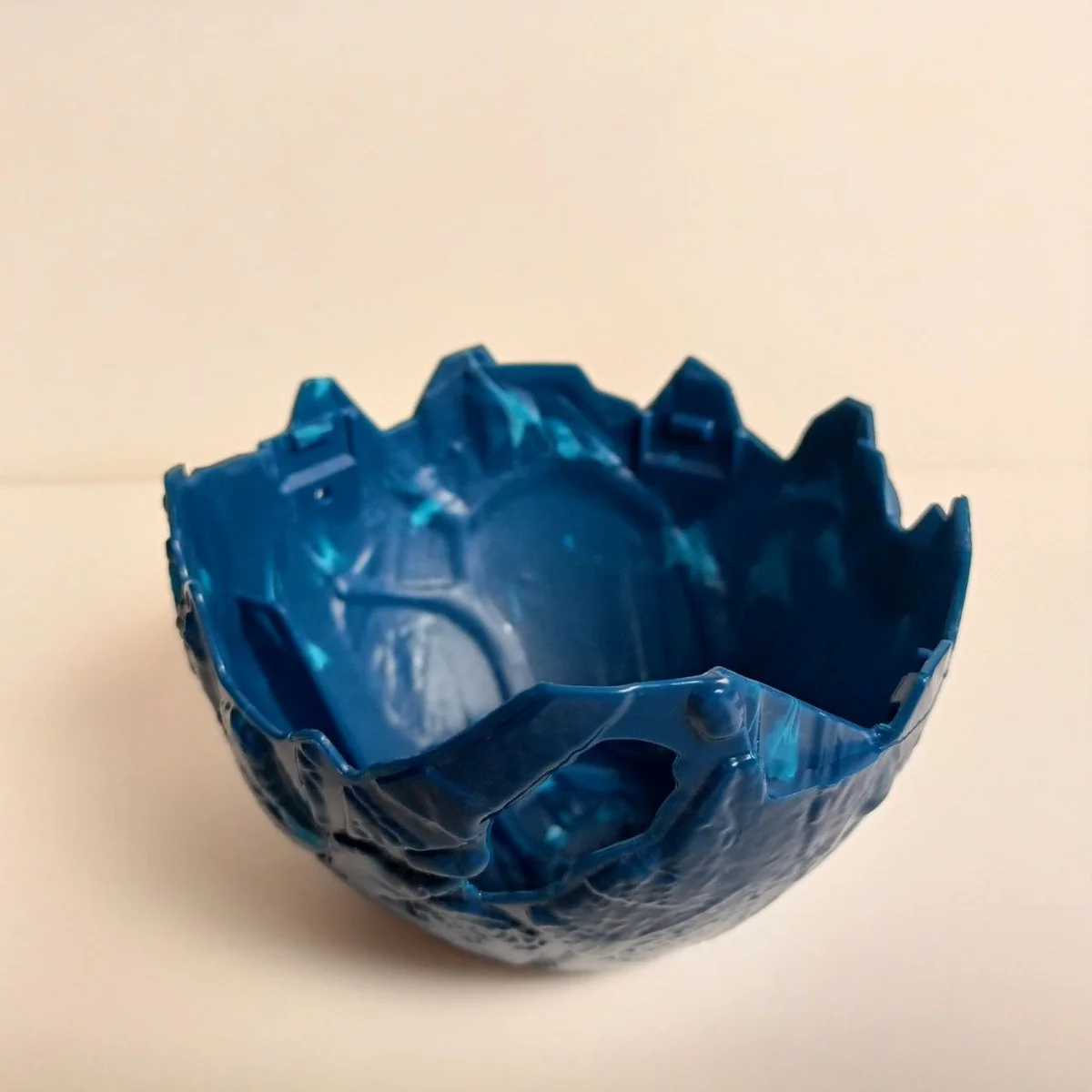 Dragons Universe egg container lower half