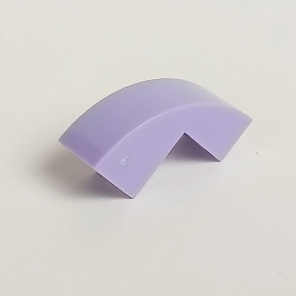 Slope Brick 1 x 2 x 2 with half-curved top