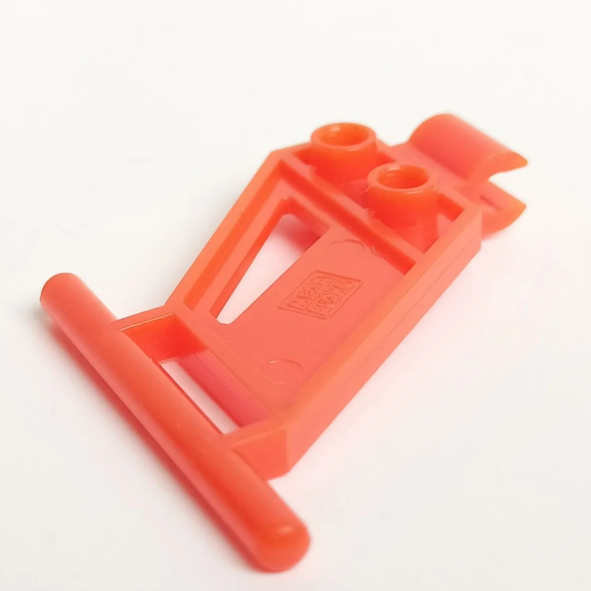 Wing, angular with bar handle at the tip