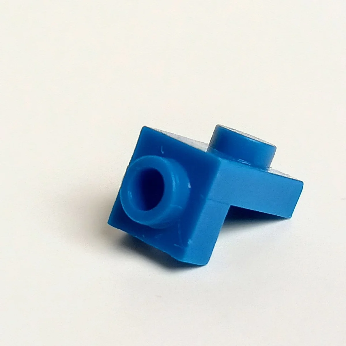 Bracket 1 x 1 - 1 x 1 with stud