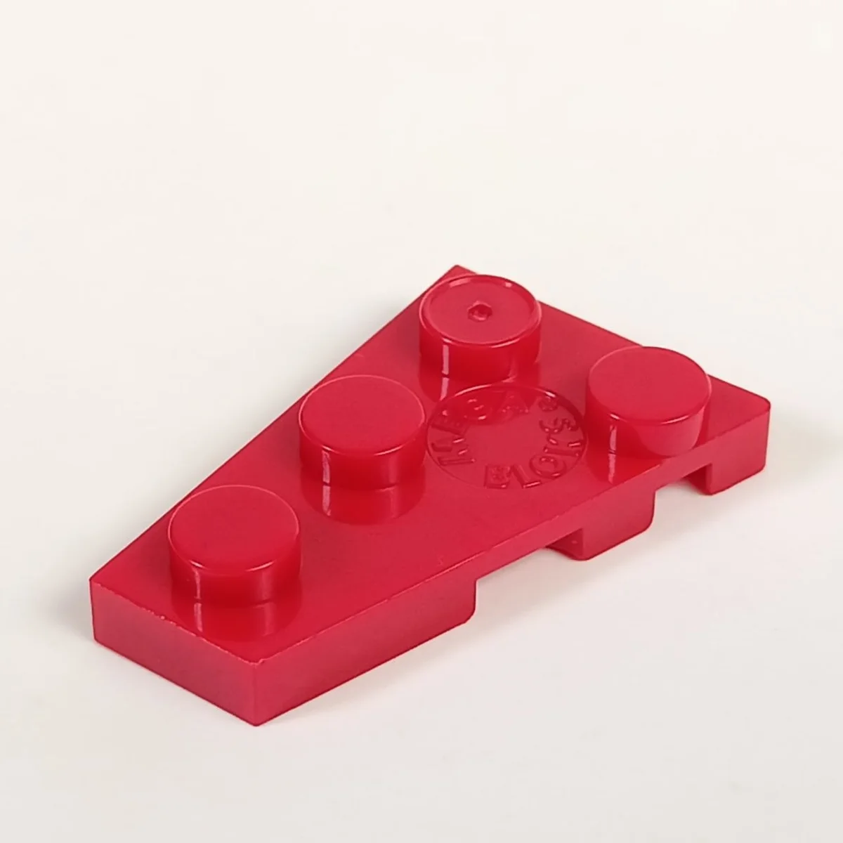 Wedge Plate 2 x 3 Left in Red, Flame