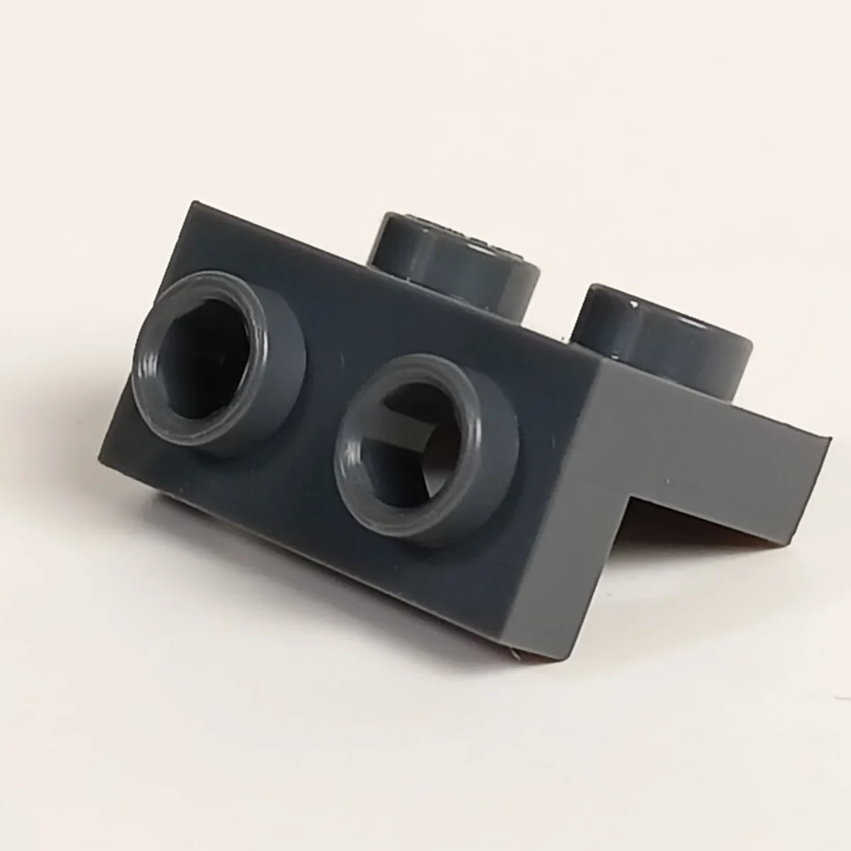 Bracket 1 x 2 - 1 x 2 with studs