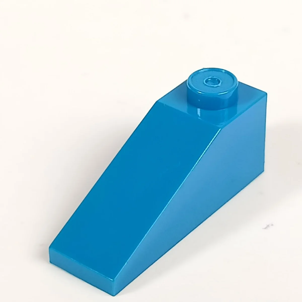Slope brick 33 1 x 3