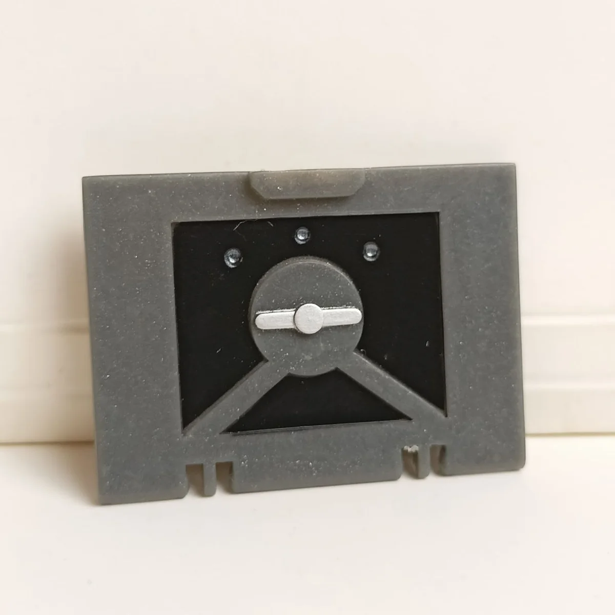 Hinge tile 6 x 5 vault door, detailed in Metal, Iron (Metallic)