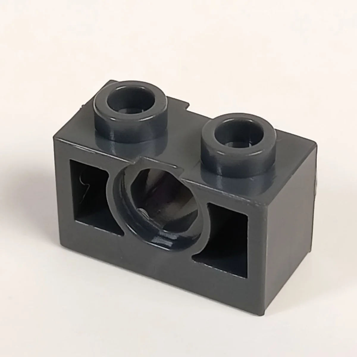 Connector Brick 1 x 2 with hole and open frame