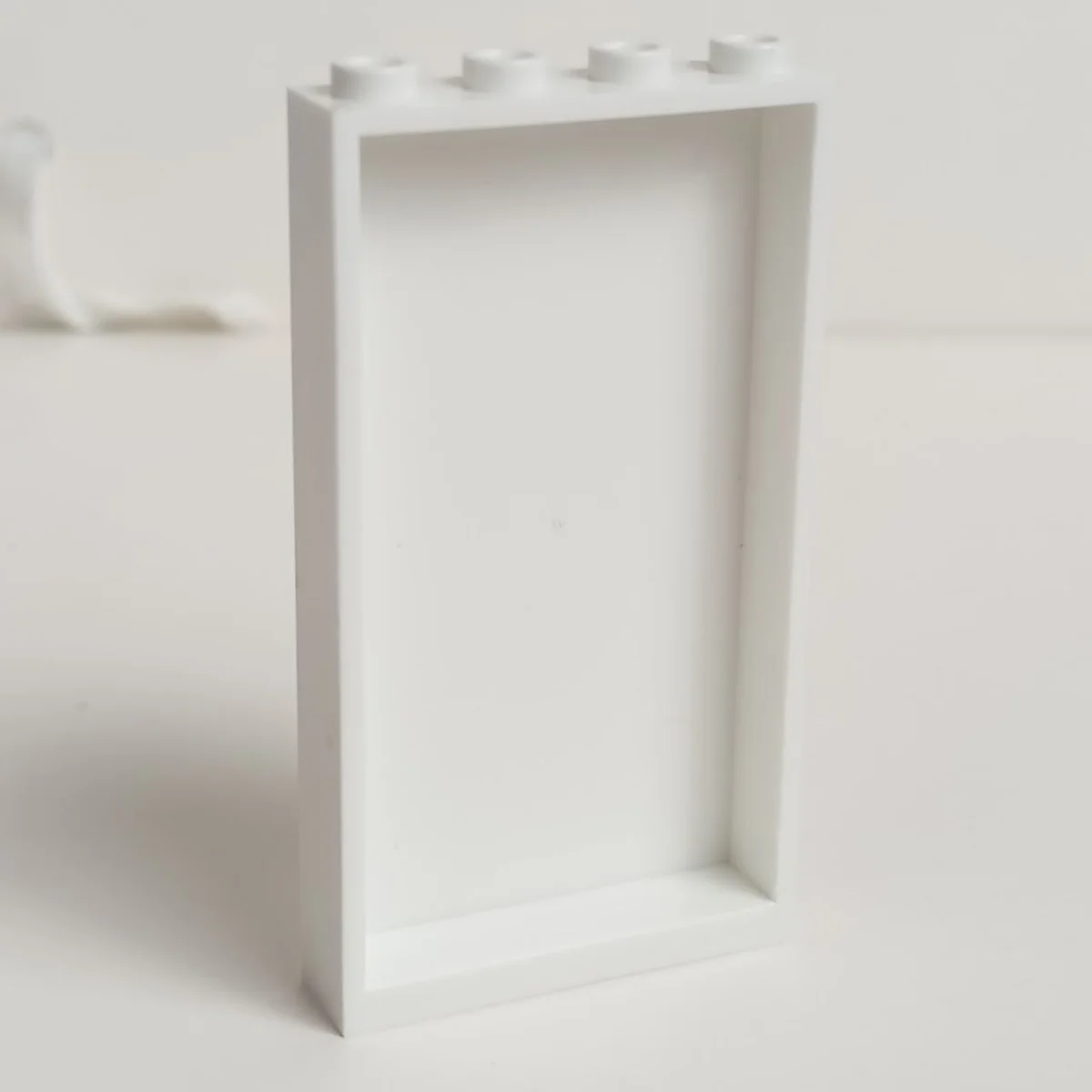 Wall 4 x 6 x 1 in White