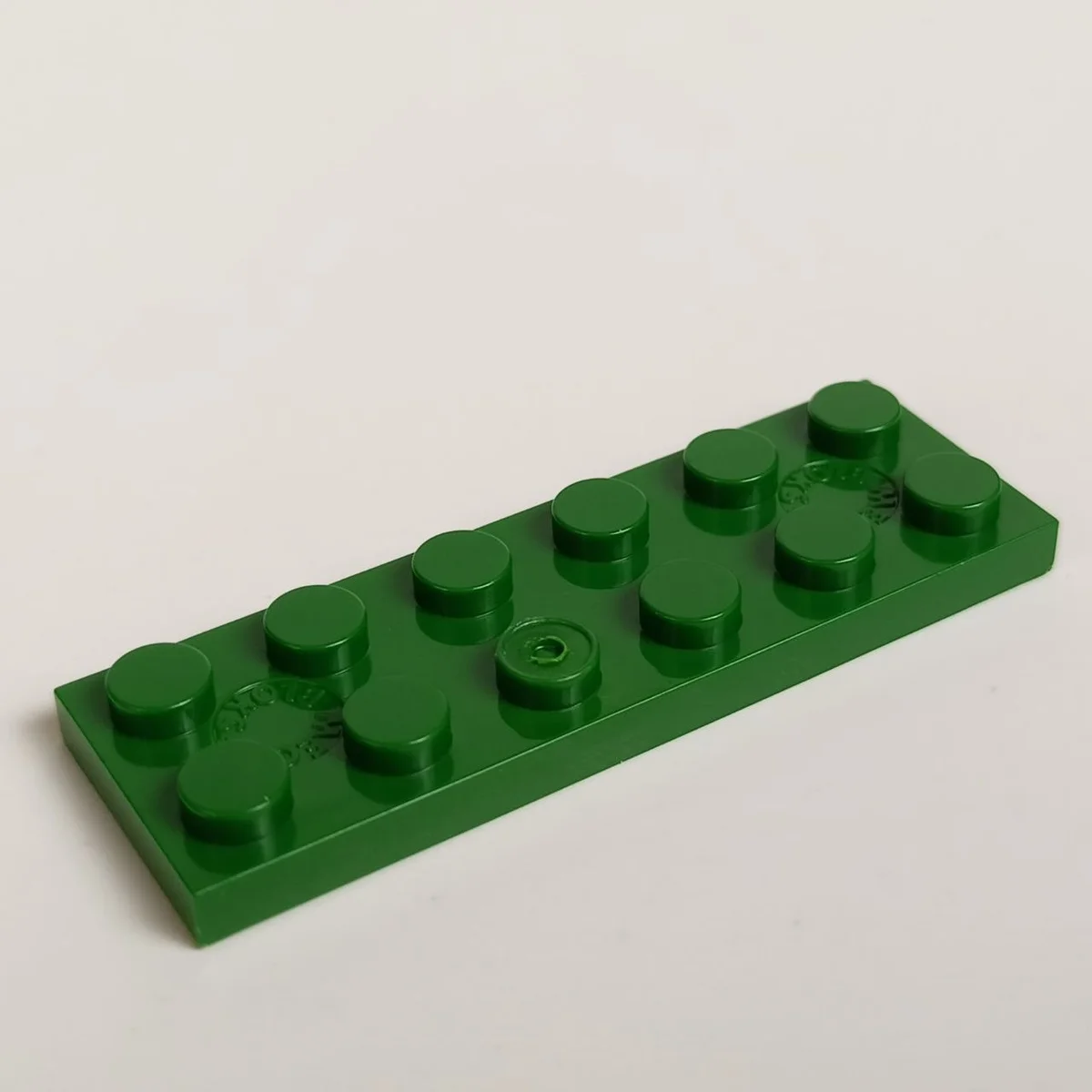 Plate 2 x 6 in Green, Grass