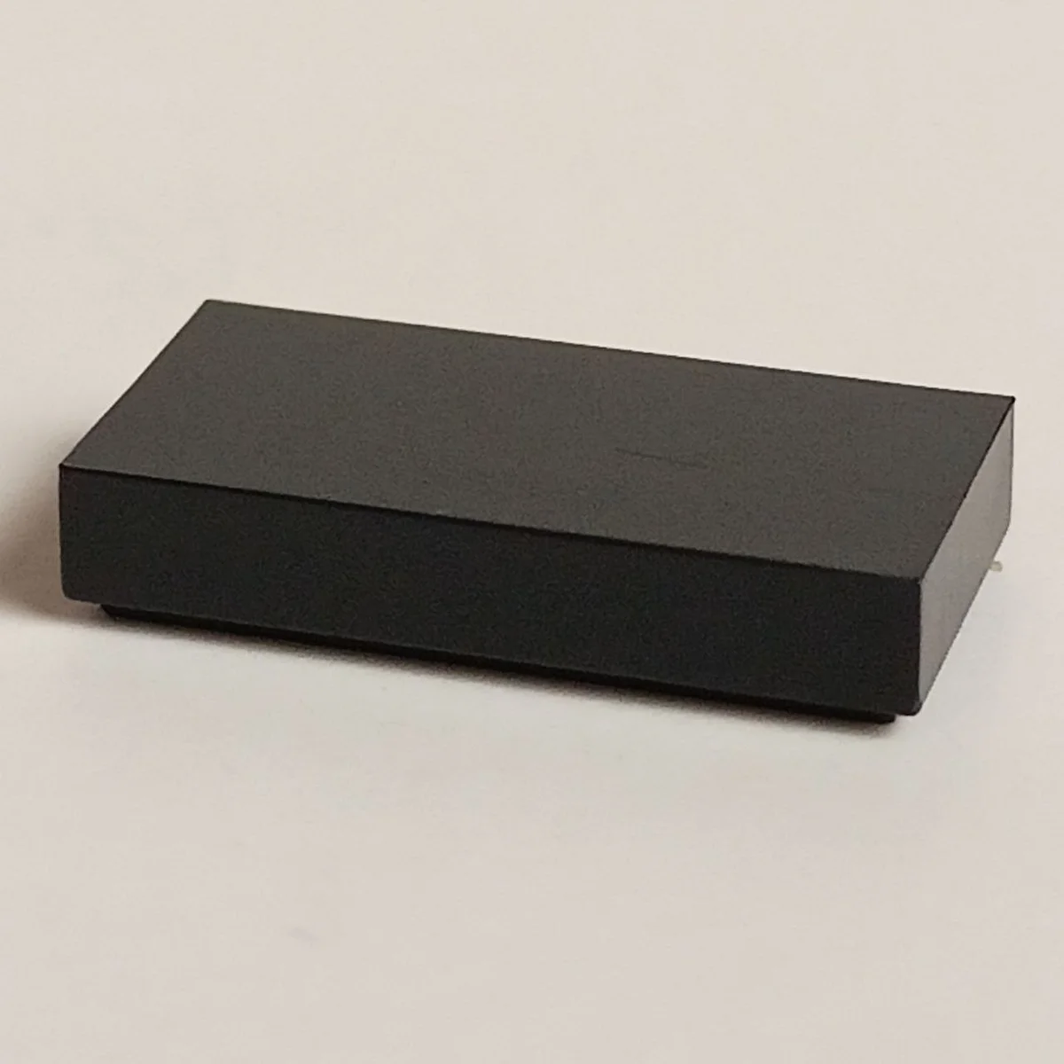 Tile 1 x 2 in Black