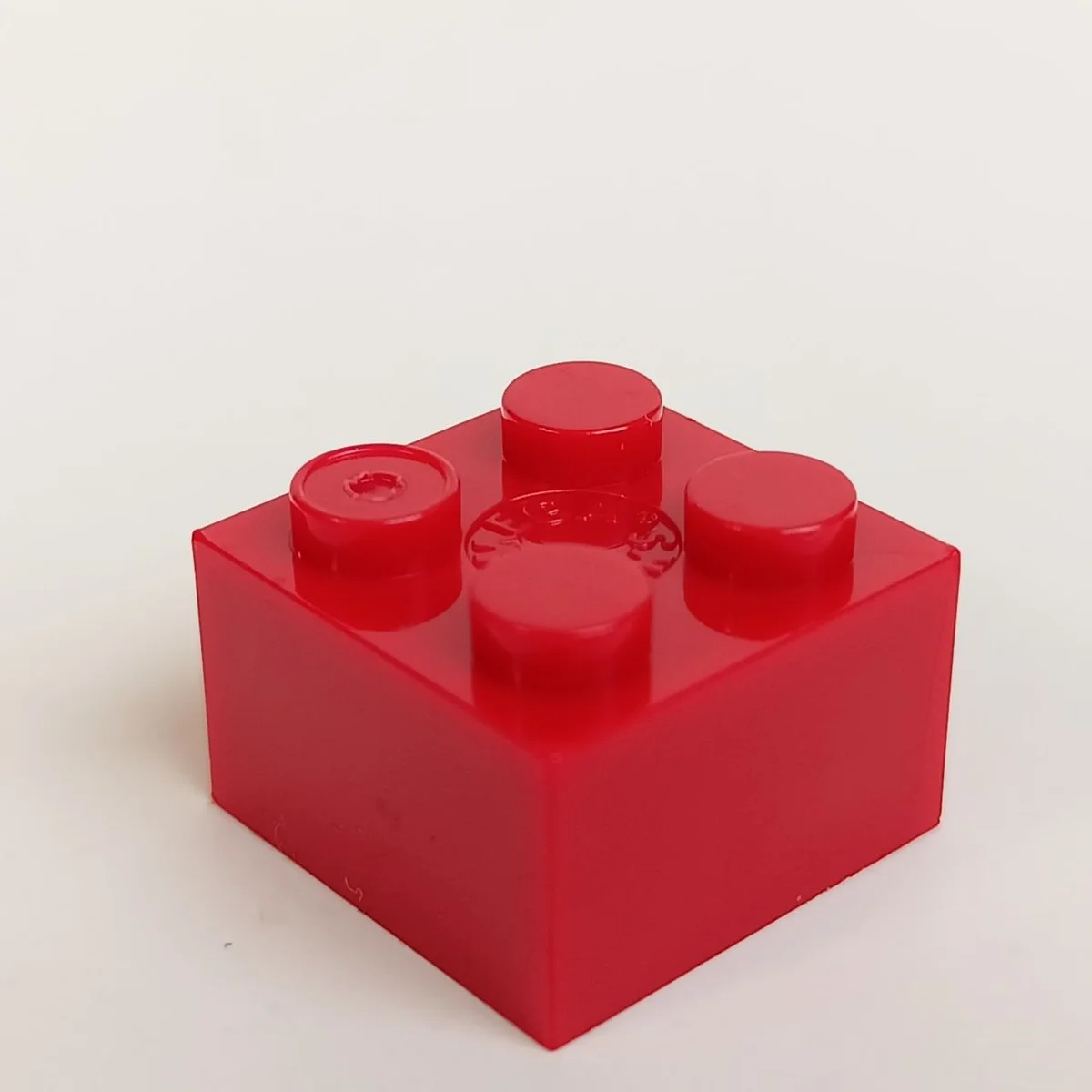 Brick 2 x 2 in Red, Flame