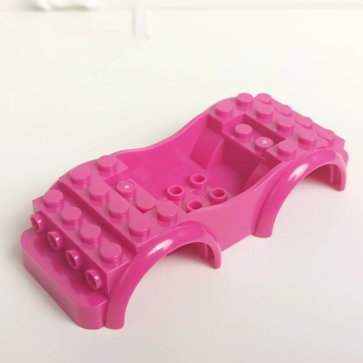 4 x 12 car base with mudgards and 4 stud car seat in Pink, Barbie