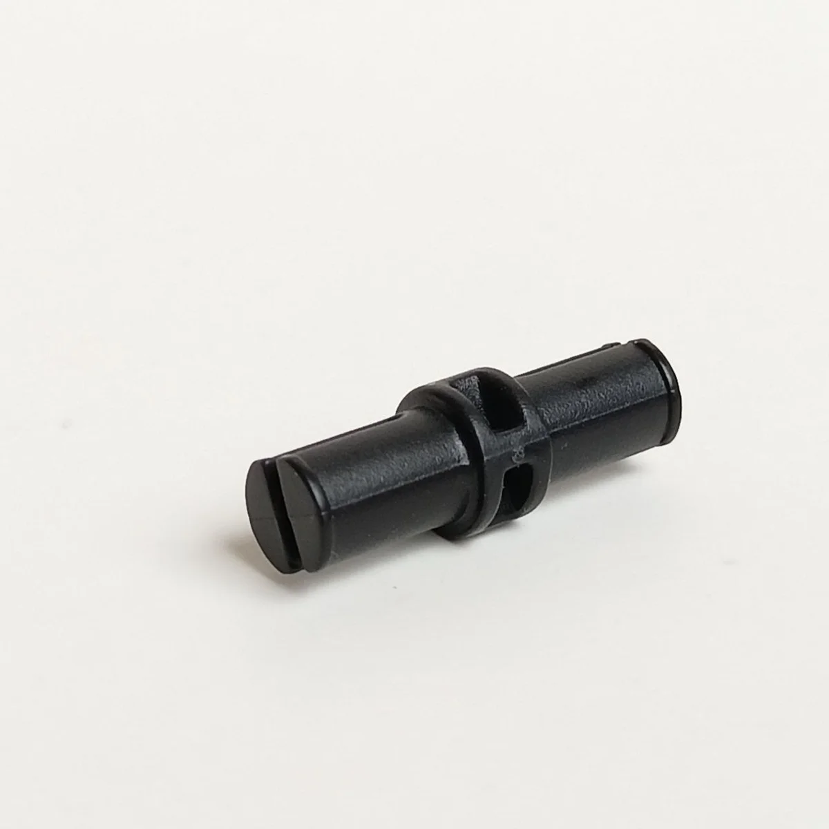Connector: axle 2.5 studs long